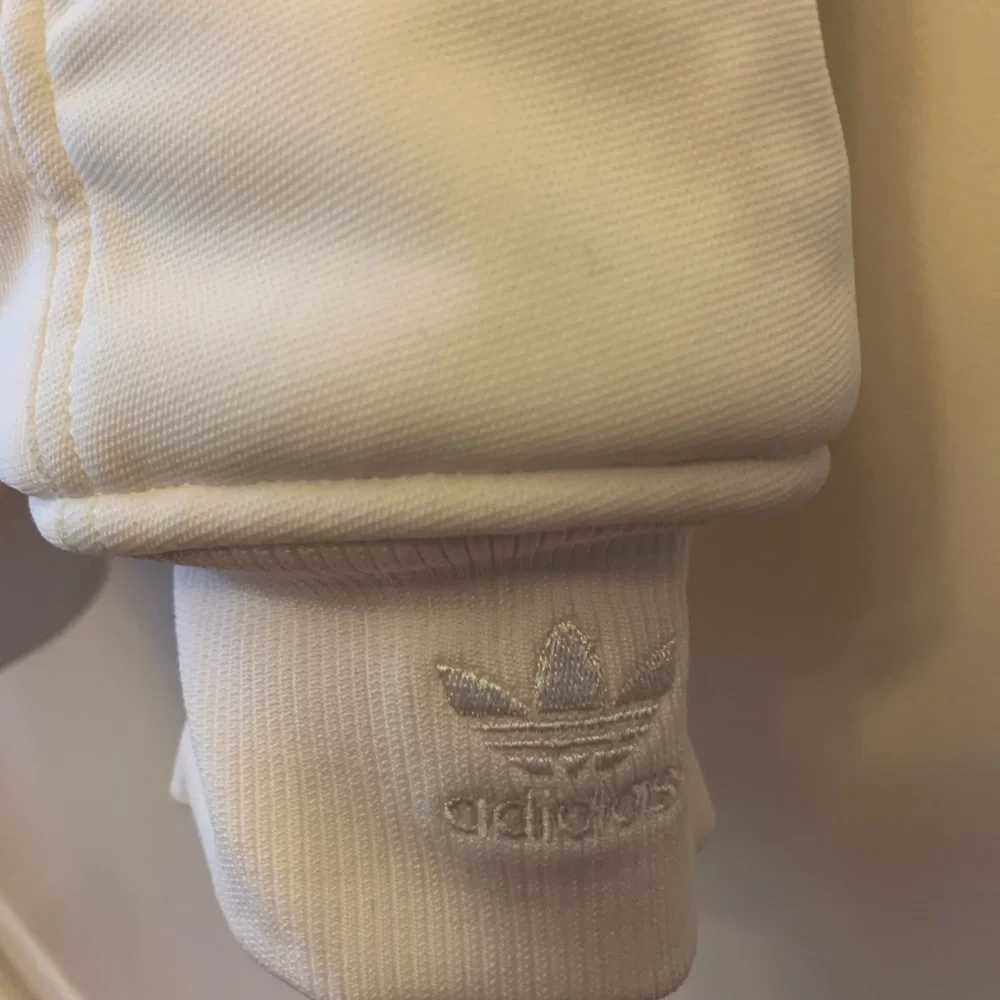 Brand New with tags Adidas x Ivy Park Originals heavy coat. - Picture 7 of 10